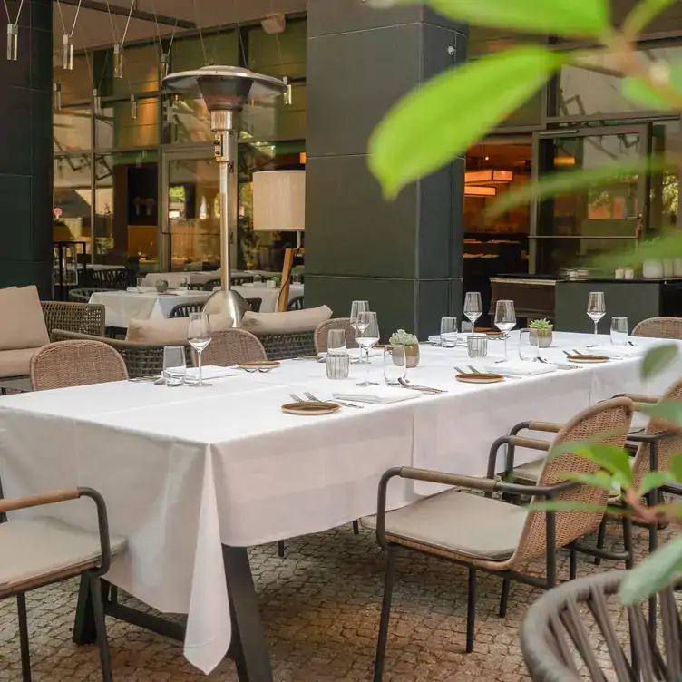 vox-restaurant-2