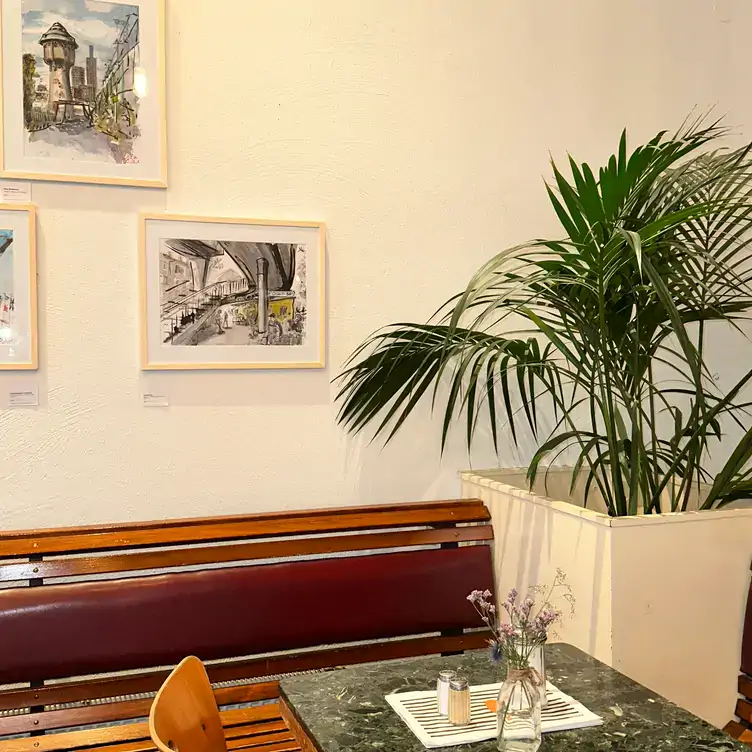 cafe-karin-2
