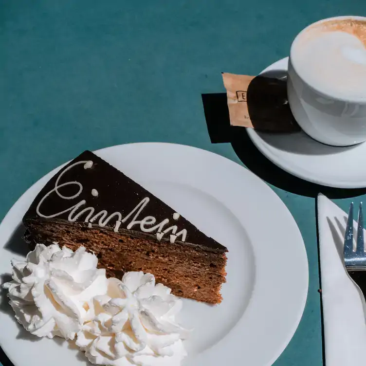 einstein-unter-den-linden-1