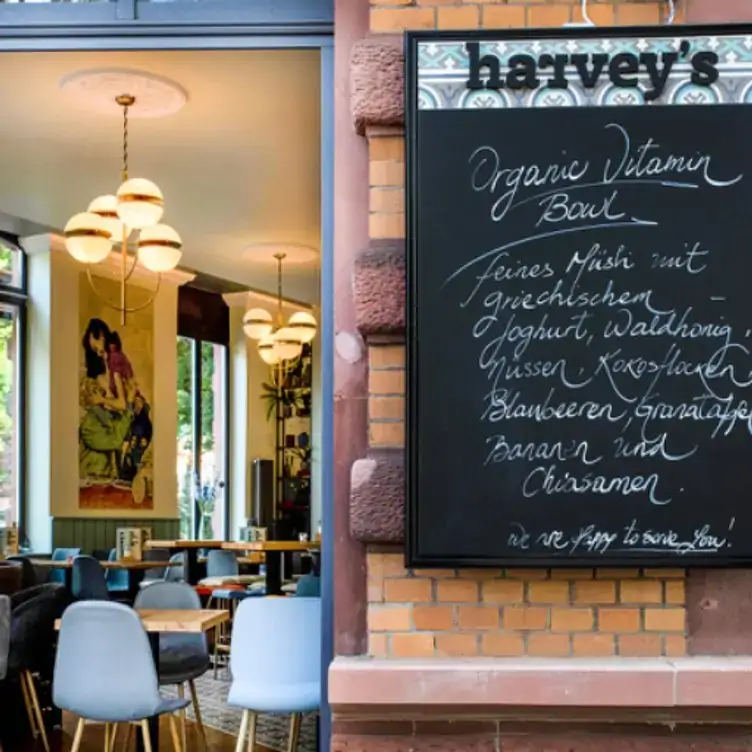 harveys-3