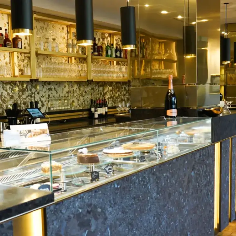 1687-restaurant-cafe-4